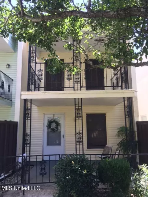 2501 Gulf Ave #18, Gulfport, MS 39501
