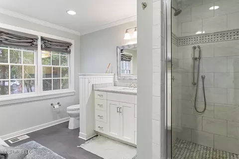 Bath - 1024 Pinehurst St, Jackson, MS 39202 photo 1 of 7