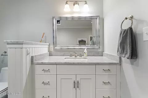 Bath - 1024 Pinehurst St, Jackson, MS 39202 photo 4 of 7