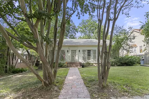 Exterior - 1024 Pinehurst St, Jackson, MS 39202 photo 4 of 8