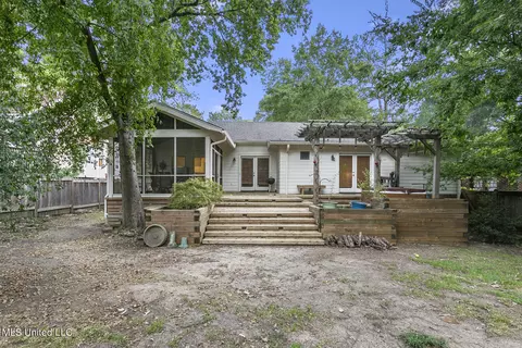 Exterior - 1024 Pinehurst St, Jackson, MS 39202 photo 7 of 8