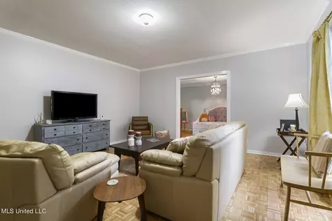 Living - 1024 Pinehurst St, Jackson, MS 39202 photo 1 of 2
