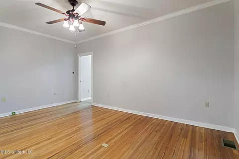 Living - 1024 Pinehurst St, Jackson, MS 39202 photo 2 of 2