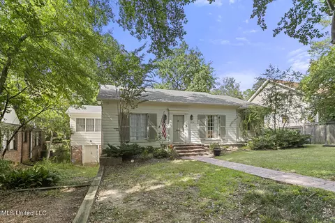 Exterior - 1024 Pinehurst St, Jackson, MS 39202 photo 3 of 8