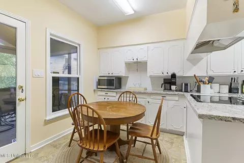 Kitchen - 1024 Pinehurst St, Jackson, MS 39202 photo 3 of 7