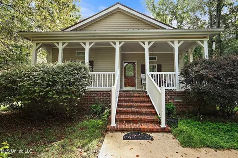 487 Gill Rd, Brandon, MS 39042