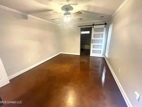 Living - 807 Cedar Trace Cir, Hernando, MS 38632 photo 5 of 5