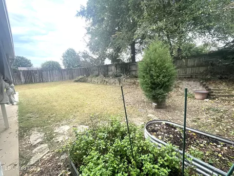 Exterior - 807 Cedar Trace Cir, Hernando, MS 38632 photo 2 of 3