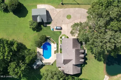 Other - 4925 Cherry Tree Dr, Olive Branch, MS 38654 photo 11 of 13