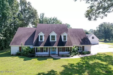 Exterior - 4925 Cherry Tree Dr, Olive Branch, MS 38654 photo 8 of 8