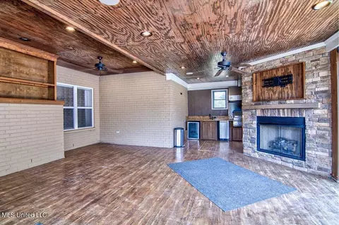 Other - 4925 Cherry Tree Dr, Olive Branch, MS 38654 photo 3 of 13