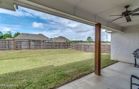 Exterior - 170 Hampton Rdg, Madison, MS 39110 photo 4 of 6