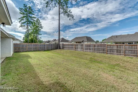 Exterior - 170 Hampton Rdg, Madison, MS 39110 photo 3 of 6