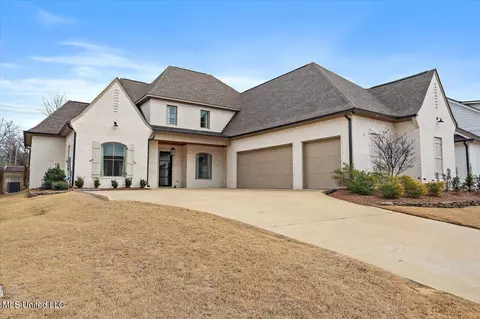 1325 Jasmine Way, Flowood, MS 39232