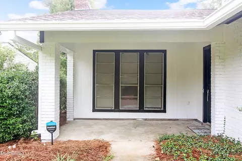 702 Pinehurst St, Clinton, MS 39056 photo 3