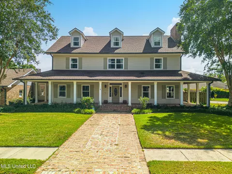 2729 Channel Pl, Biloxi, MS 39531
