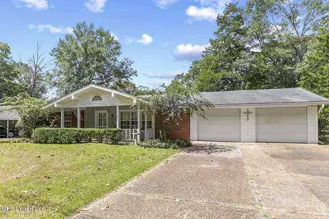 409 Woodland Dr, Carthage, MS 39051