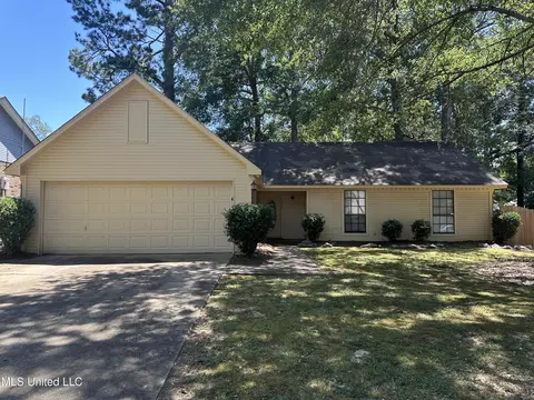 4050 Torrey Pines Dr, Byram, MS 39272