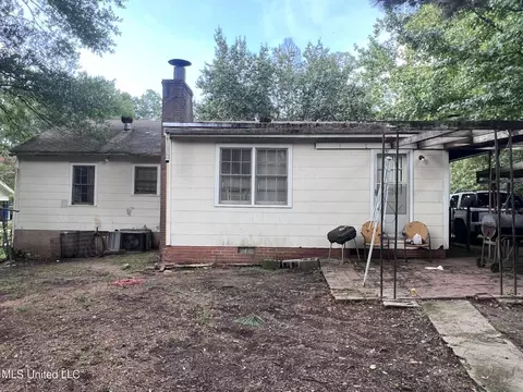 521 Belvedere Rd, Jackson, MS 39206 photo 2