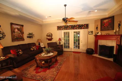 3686 Shelby Cv, Hernando, MS 38632 photo 4