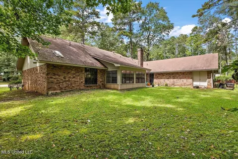 11 Rob Ln, Jackson, MS 39212 photo 4