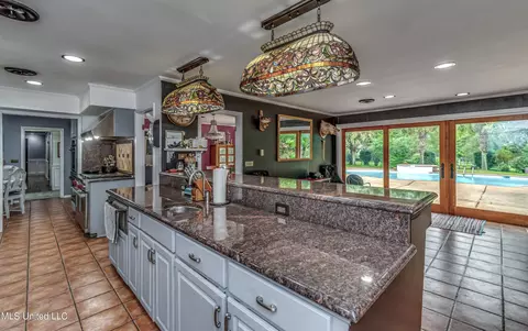 Kitchen - 798 E Fourth Ave, Morton, MS 39117 photo 3 of 5