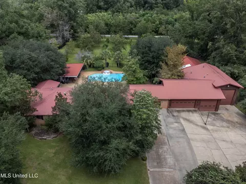 798 E Fourth Ave, Morton, MS 39117