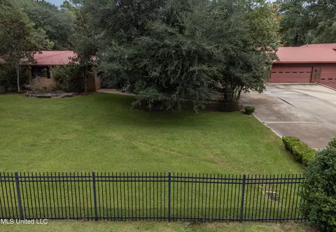 Exterior - 798 E Fourth Ave, Morton, MS 39117 photo 2 of 15