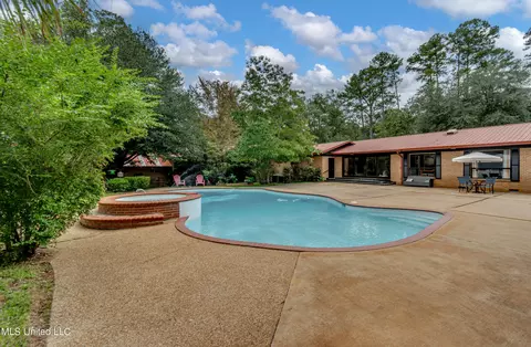 Exterior - 798 E Fourth Ave, Morton, MS 39117 photo 7 of 15