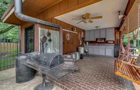Exterior - 798 E Fourth Ave, Morton, MS 39117 photo 14 of 15