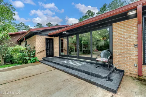 Exterior - 798 E Fourth Ave, Morton, MS 39117 photo 10 of 15