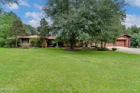 Exterior - 798 E Fourth Ave, Morton, MS 39117 photo 3 of 15