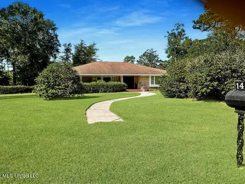 1423 Third Ave, Picayune, MS 39466