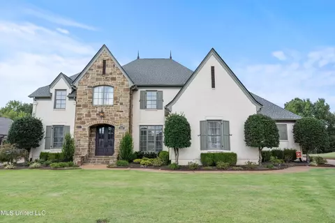 4733 W Robinson Loop, Olive Branch, MS 38654