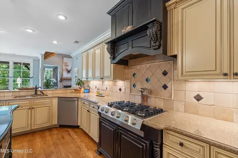 4733 W Robinson Loop, Olive Branch, MS 38654 photo 20