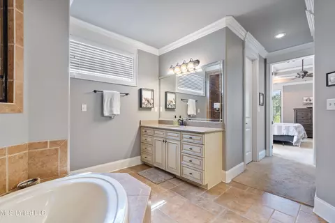 4733 W Robinson Loop, Olive Branch, MS 38654 photo 14