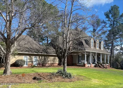 201 Concord Dr, Clinton, MS 39056