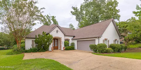 180 Cotton Wood Dr, Madison, MS 39110