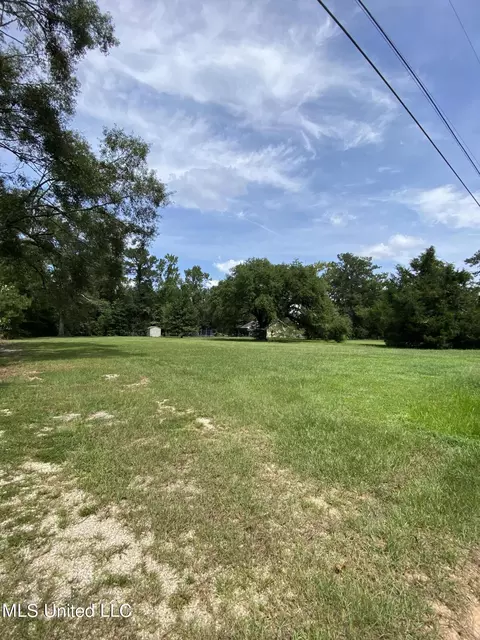 W Sycamore Road, Picayune, MS 39466