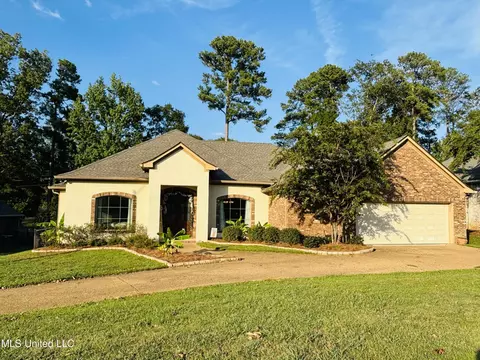 102 Honeybee Cv, Brandon, MS 39047