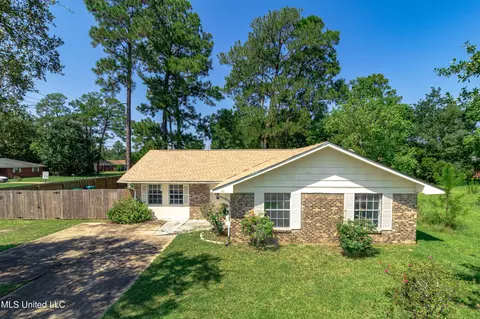801 Hemlock Rd, Gulfport, MS 39503