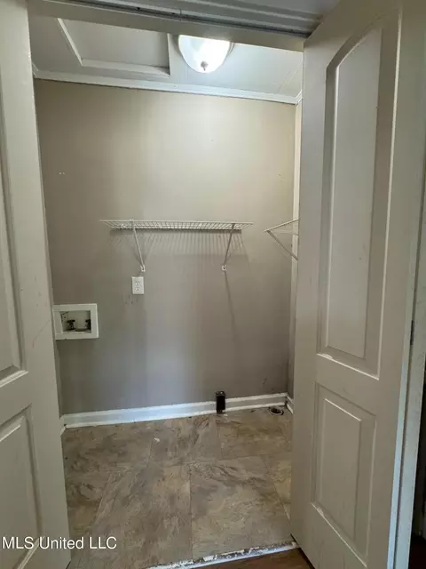 556 Robinhood Rd, Jackson, MS 39206 photo 12