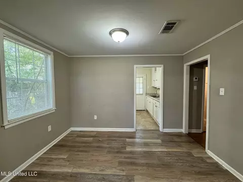 556 Robinhood Rd, Jackson, MS 39206 photo 4
