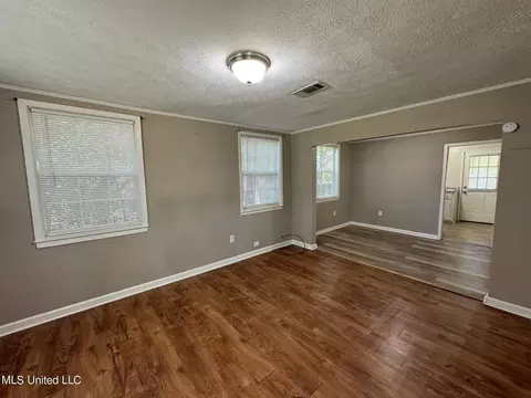 556 Robinhood Rd, Jackson, MS 39206 photo 3