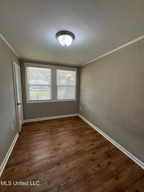 556 Robinhood Rd, Jackson, MS 39206 photo 8