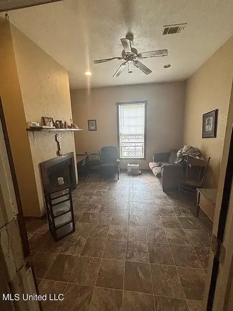 403 Margin St, Grenada, MS 38901 photo 9