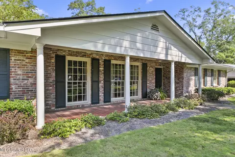 210 Rollingwood Dr, Jackson, MS 39211 photo 3