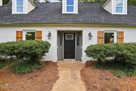 Exterior - 1724 Plantation Blvd, Jackson, MS 39211 photo 5 of 11