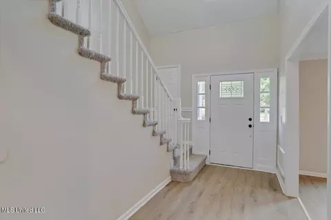 Entry Way - 1724 Plantation Blvd, Jackson, MS 39211 photo 1 of 1