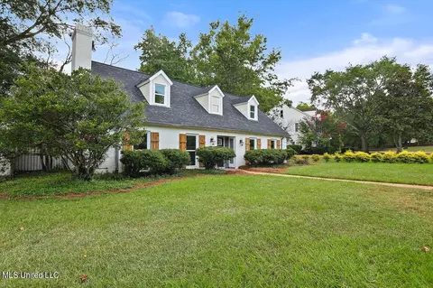 Exterior - 1724 Plantation Blvd, Jackson, MS 39211 photo 2 of 11